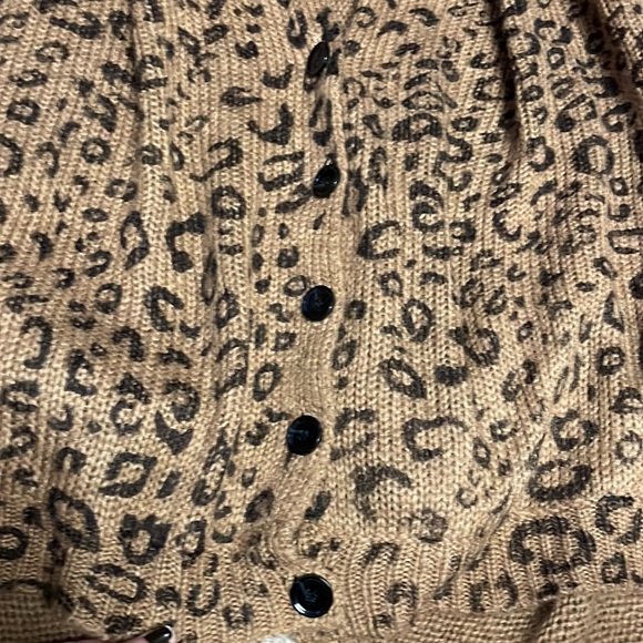 New bcbg sweater vest/poncho - Picture 3 of 8
